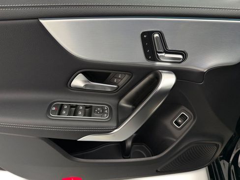 Used 2023 Mercedes-Benz CLA 250 image 11