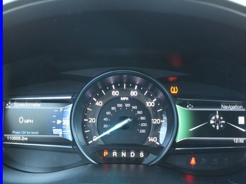 Used 2016 Ford Explorer XLT w/ Equipment Group 202A AWD/4WD image 35