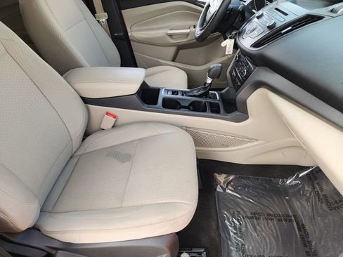 Used 2017 Ford Escape SE image 15