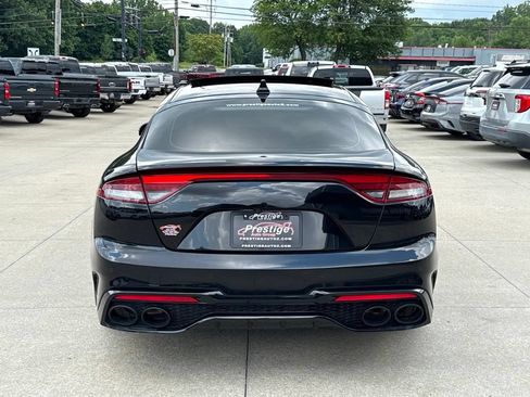 Used 2022 Kia Stinger GT2 RWD image 16