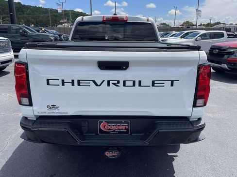Certified 2024 Chevrolet Colorado Trail Boss w/ Technology Package AWD/4WD image 3