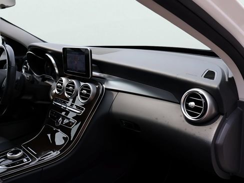 Certified 2017 Mercedes-Benz C 300 4MATIC Sedan image 9