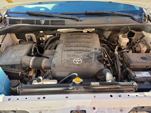 Used 2012 Toyota Tundra 4x4 Double Cab w/ Tow Pkg image 9