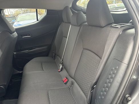 Used 2021 Toyota C-HR LE image 32