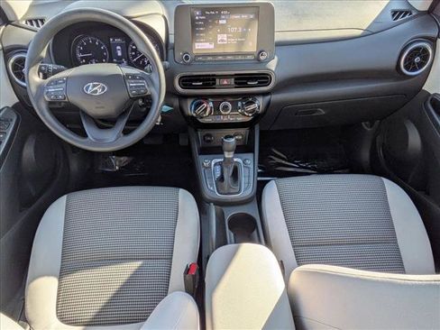 Used 2023 Hyundai Kona SE image 14