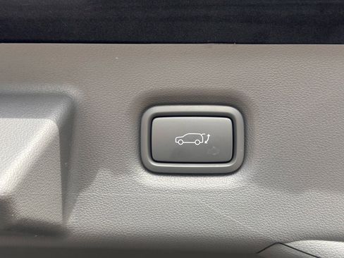 Used 2025 Hyundai Ioniq 5 SEL image 18