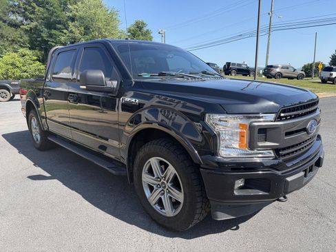 Used 2018 Ford F150 XLT w/ Equipment Group 302A Luxury AWD/4WD image 9