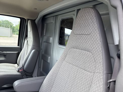 New 2025 Chevrolet Express 3500 w/ Power Convenience Package image 16