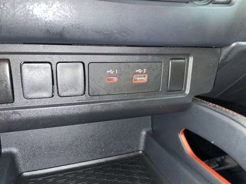 Used 2022 Nissan Frontier PRO-4X image 26