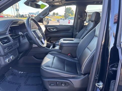 Used 2023 GMC Yukon XL SLT image 9