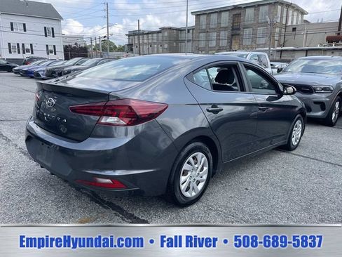 Used 2020 Hyundai Elantra SE w/ Cargo Package (C1) FWD image 6