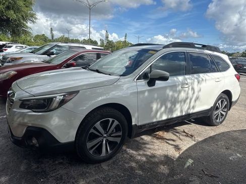 Used 2019 Subaru Outback 2.5i Limited w/ Popular Package #2 AWD/4WD image 4