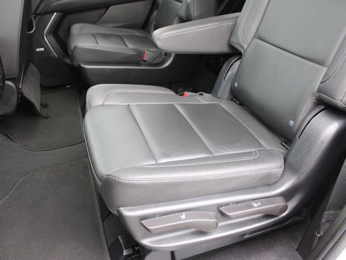 Used 2023 Chevrolet Tahoe LT w/ Luxury Package image 23