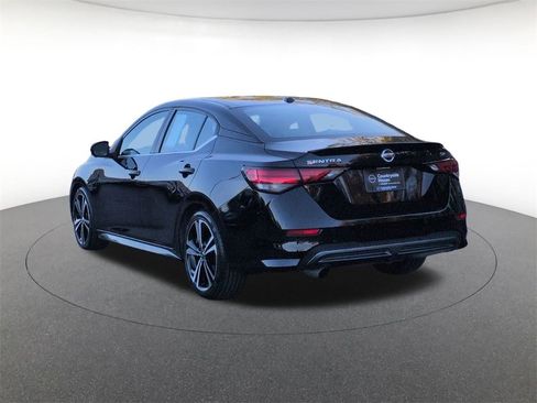 Used 2021 Nissan Sentra SR w/ SR Premium Package image 7