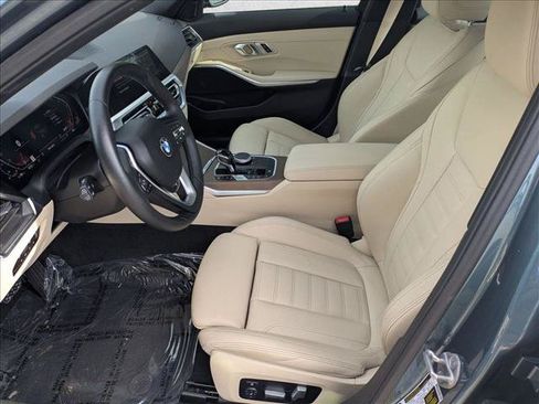 Used 2021 BMW 330i Sedan w/ Premium Package RWD image 17