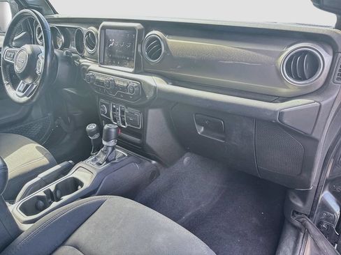 Certified 2022 Jeep Wrangler Unlimited Sahara w/ Cold Weather Group AWD/4WD image 33