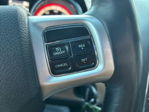 Used 2017 Dodge Grand Caravan GT image 17