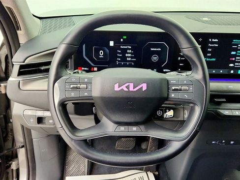 Used 2024 Kia EV9 Land AWD/4WD image 14