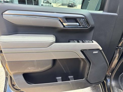 Used 2025 Chevrolet Silverado 1500 ZR2 w/ Technology Package AWD/4WD image 19
