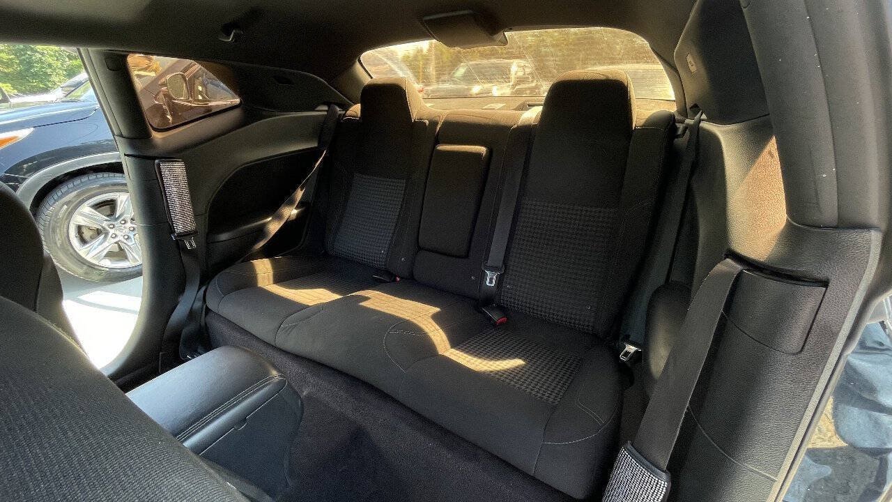 Used 2016 Dodge Challenger SXT w/ Super Sport Group (SS/T) RWD image 30