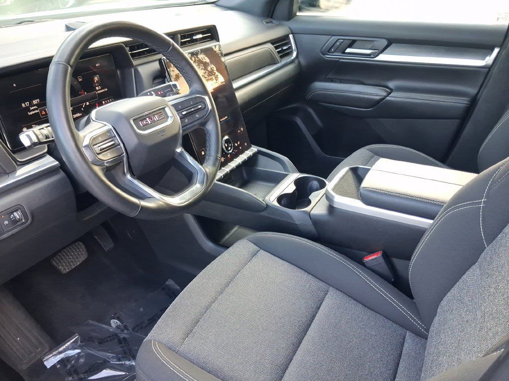Used 2025 GMC Terrain Elevation FWD image 16
