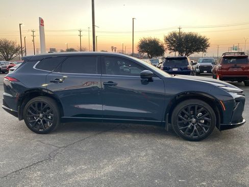 Certified 2025 Toyota Crown Signia w/ Advanced Technology Package image 4