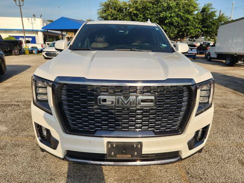 Used 2023 GMC Yukon Denali Ultimate AWD/4WD image 2
