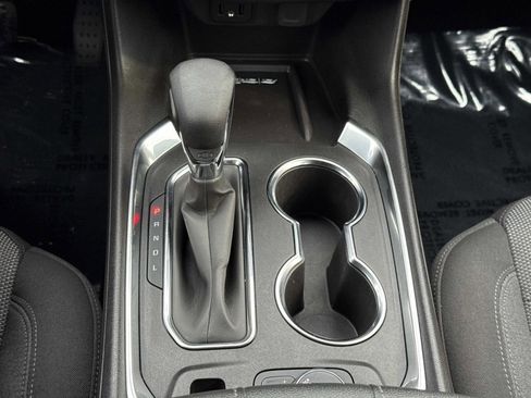 Used 2023 Chevrolet Traverse LT image 6