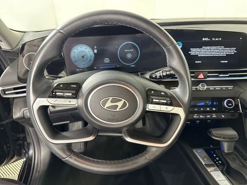 Used 2024 Hyundai Elantra Limited image 14