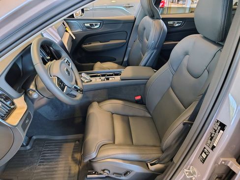 New 2026 Volvo XC60 B5 Ultra w/ Climate Package AWD/4WD image 10