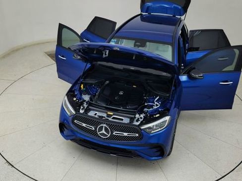 Used 2025 Mercedes-Benz GLC 350e 4MATIC w/ AMG Line image 89