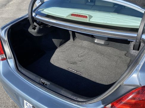 Used 2006 Toyota Avalon XLS image 12