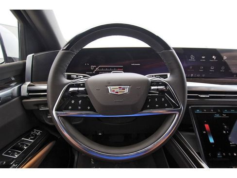 New 2026 Cadillac Escalade Luxury image 14