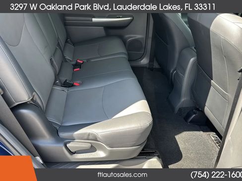 Used 2014 Toyota Prius V Five FWD image 32