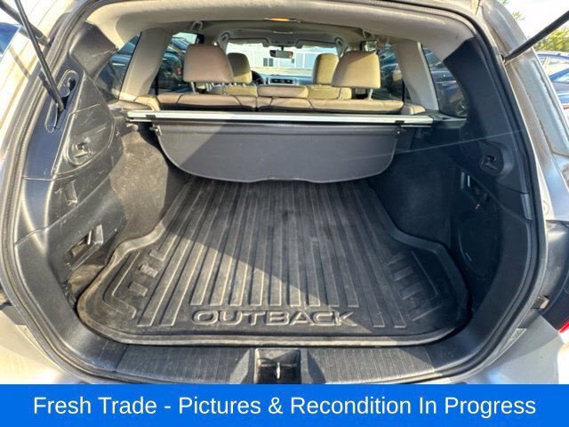 Used 2018 Subaru Outback 3.6R Limited AWD/4WD image 18