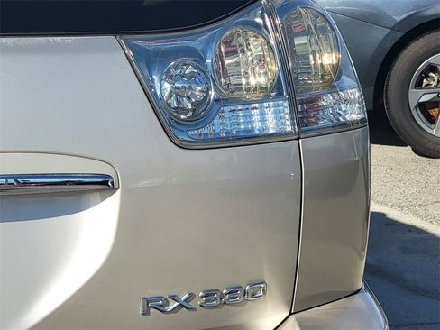 Used 2005 Lexus RX 330 image 8