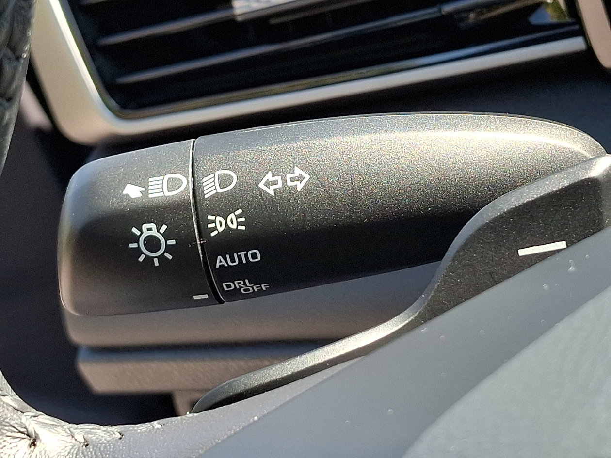 Used 2025 Toyota Camry XSE FWD image 26