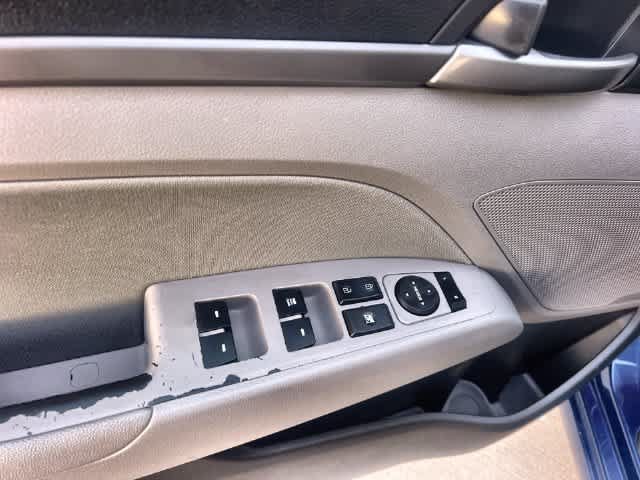 Used 2018 Hyundai Elantra SEL w/ Cargo Package FWD image 29