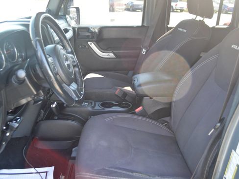 Used 2014 Jeep Wrangler Unlimited Rubicon w/ Dual Top Group AWD/4WD image 14