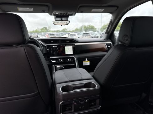 Used 2026 GMC Sierra 1500 Denali w/ Denali Reserve Package AWD/4WD image 23