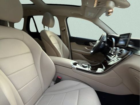 Used 2017 Mercedes-Benz GLC 300 image 17