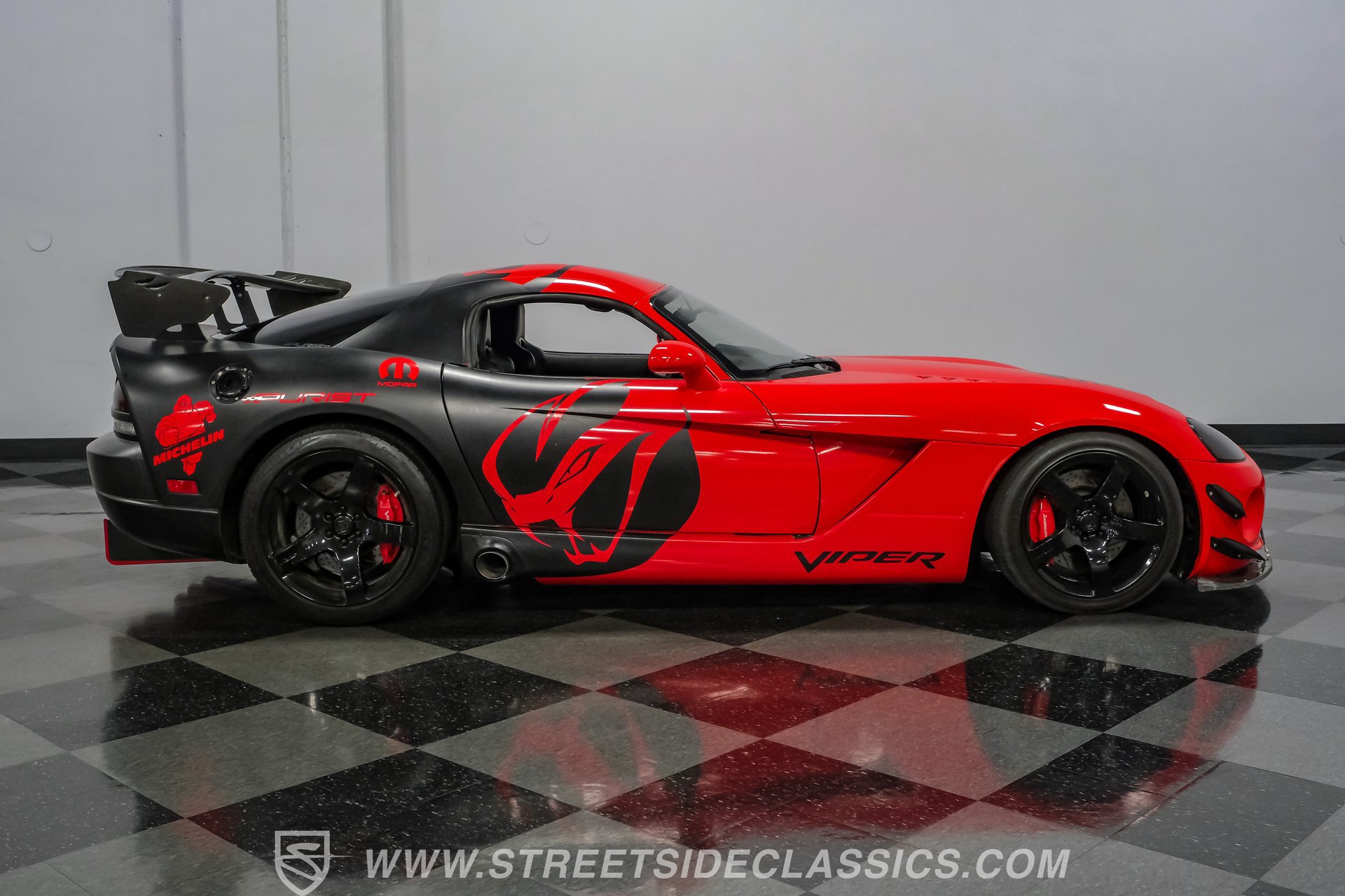 Used 2006 Dodge Viper SRT-10 RWD image 14