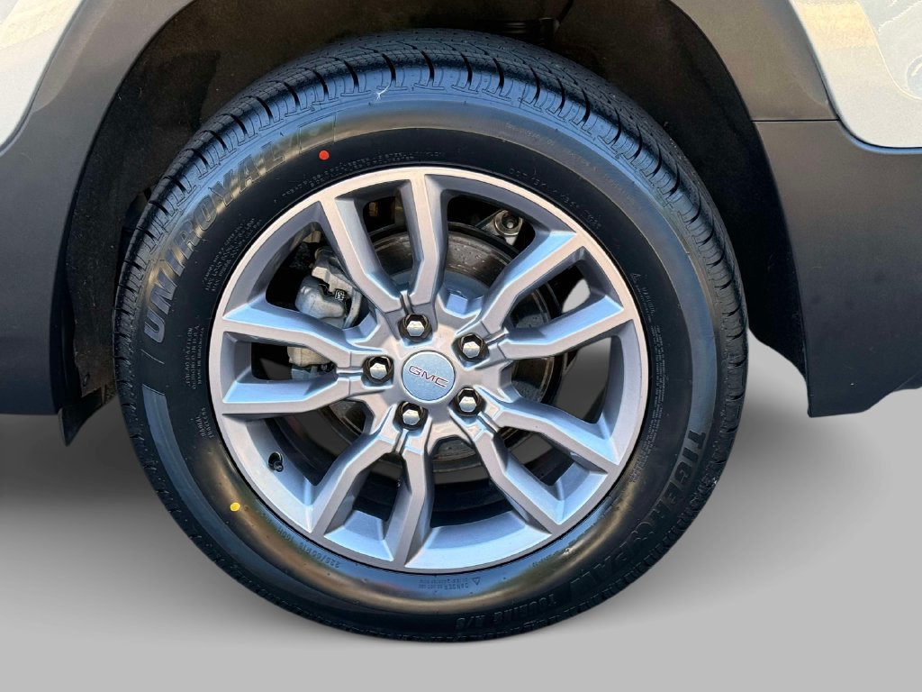 Used 2024 GMC Terrain SLT w/ LPO, Floor Liner Package AWD/4WD image 13