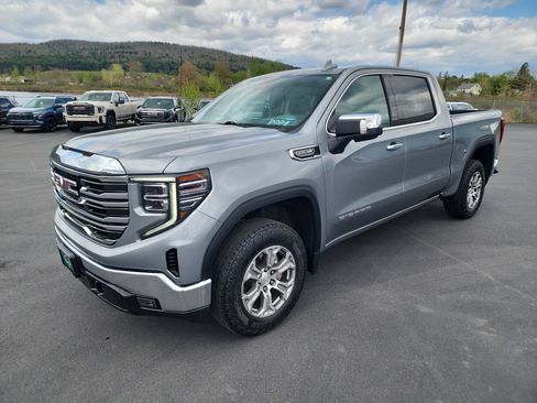 Certified 2024 GMC Sierra 1500 SLT w/ SLT Convenience Package AWD/4WD image 4