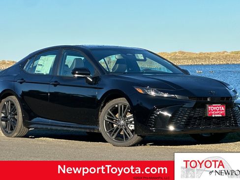 New 2026 Toyota Camry Hybrid w/ Multimedia Upgrade Package image 1