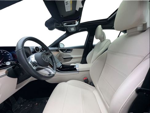 Used 2024 Mercedes-Benz C 300 4MATIC Sedan image 19