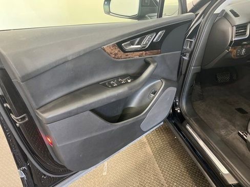 Used 2017 Audi Q7 3.0T Premium Plus image 14