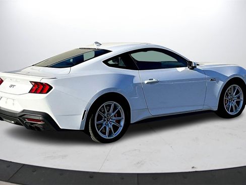 Used 2024 Ford Mustang GT Premium image 8