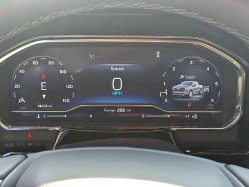 Used 2024 Chevrolet Silverado 1500 High Country w/ Technology Package AWD/4WD image 22