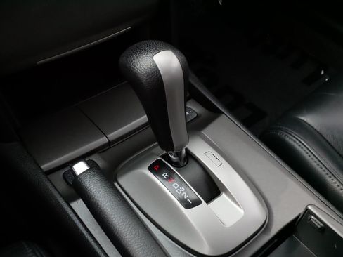 Used 2011 Honda Accord SE image 24